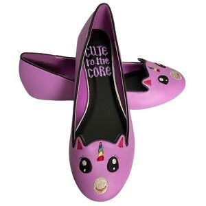 CUTE To The Core Uniponi Flats Size 6 NWOT